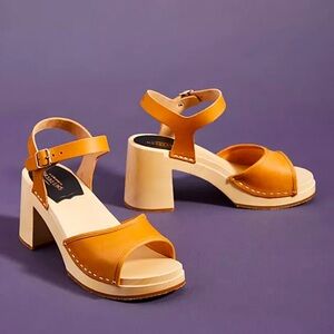 Swedish Hasbeens Inger Clog Sandal in Nature 39 / 9 US